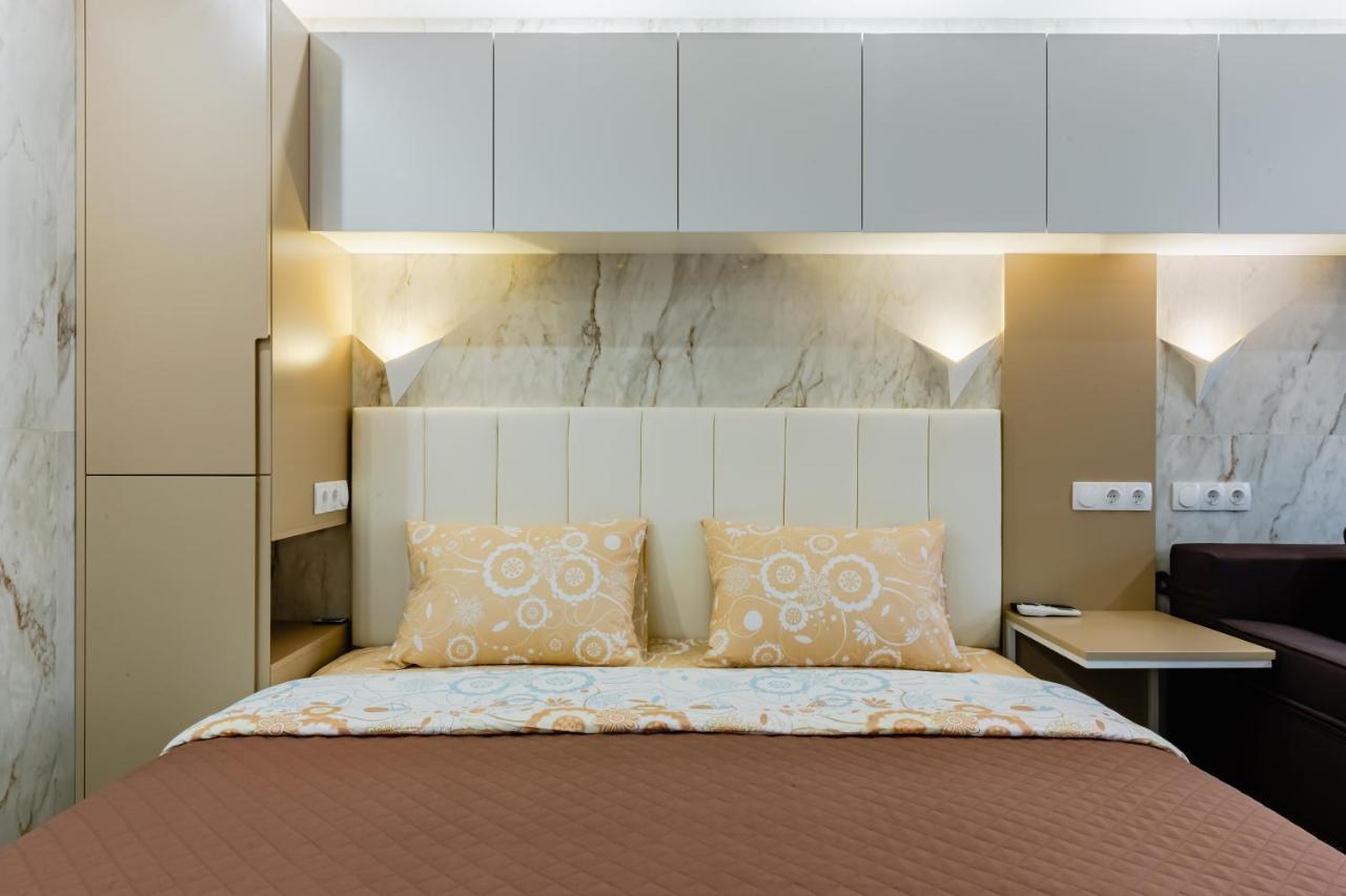 Luxury Apartment With Pool And Hammam Kyiv Exterior photo