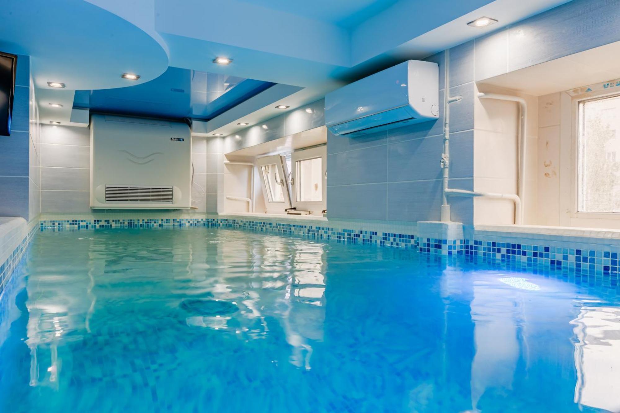Luxury Apartment With Pool And Hammam Kyiv Exterior photo