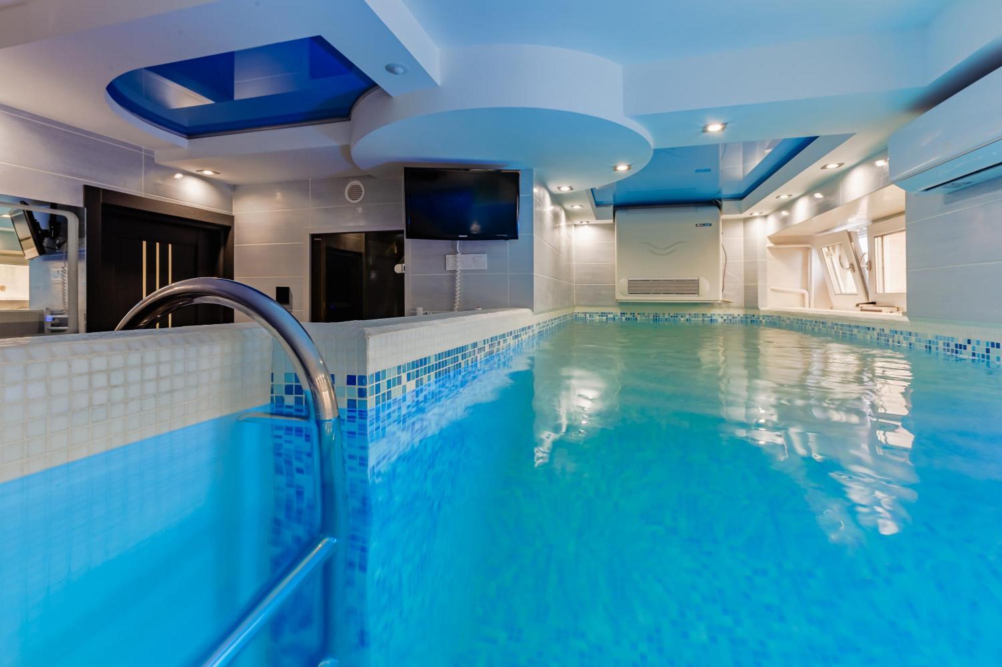 Luxury Apartment With Pool And Hammam Kyiv Exterior photo